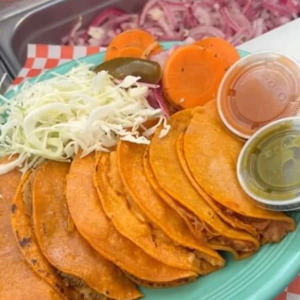 Best Food Trucks Tacos de Canasta El Rey 2 shift on 10/24/2024